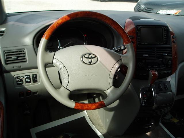 Toyota Sienna 2009 photo 5