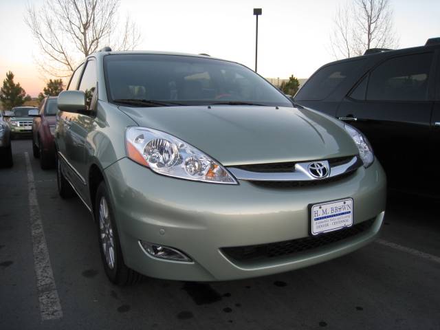 Toyota Sienna 2009 photo 1