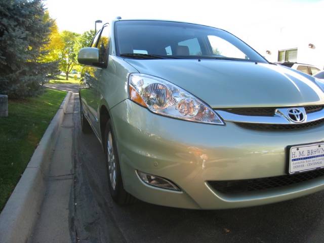 Toyota Sienna 2009 photo 2