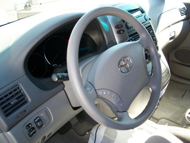 Toyota Sienna 2009 photo 5