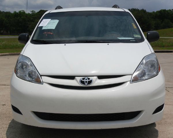 Toyota Sienna 2009 photo 9