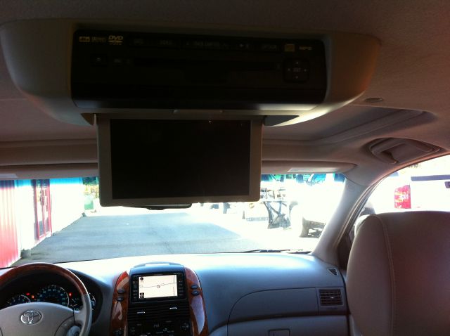 Toyota Sienna 2009 photo 4