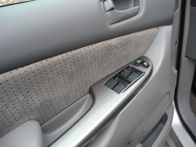 Toyota Sienna 2009 photo 5