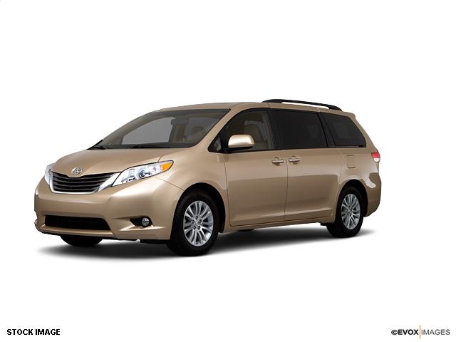 Toyota Sienna SEL Sport Utility 4D MiniVan