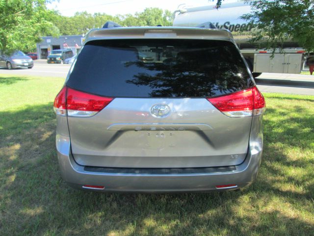 Toyota Sienna 4dr Wgn Auto Grand Touring MiniVan