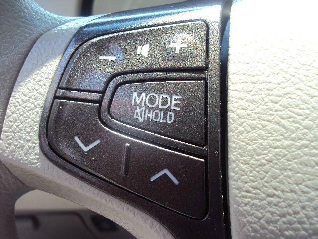 Toyota Sienna 2011 photo 12