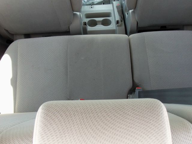 Toyota Sienna 2011 photo 19