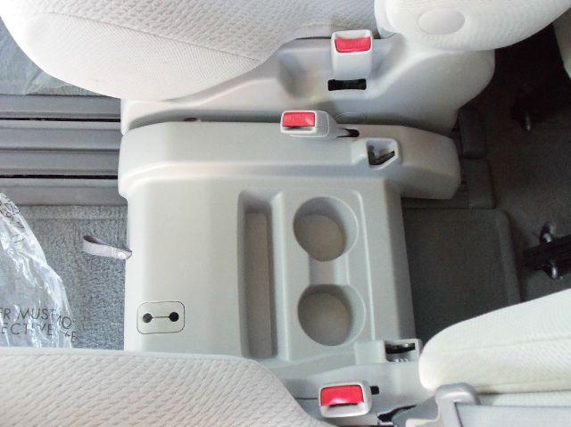 Toyota Sienna 2011 photo 20