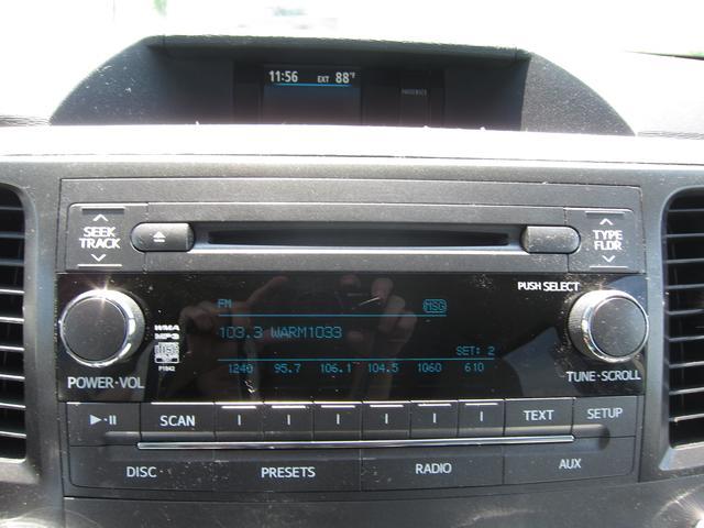 Toyota Sienna 2011 photo 3