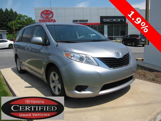 Toyota Sienna 2011 photo 7