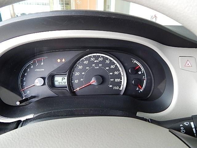 Toyota Sienna 2011 photo 13