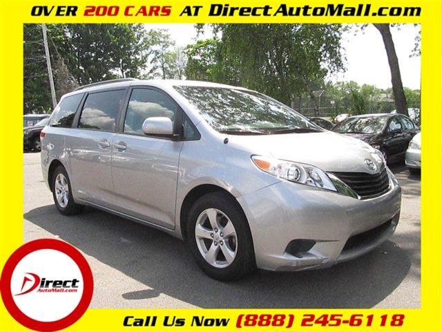 Toyota Sienna 2011 photo 4