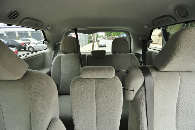 Toyota Sienna 2012 photo 9