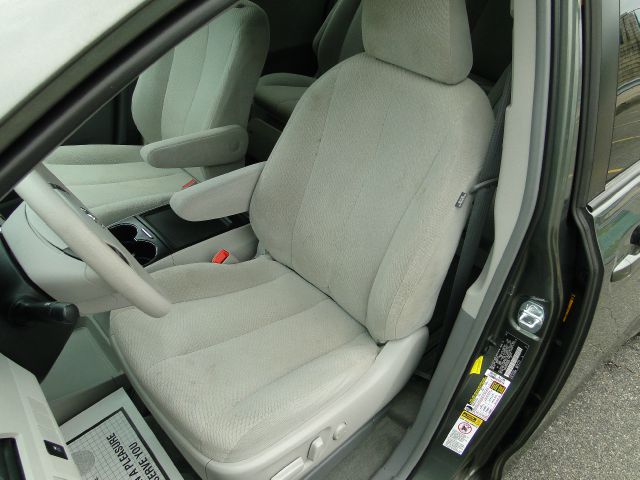 Toyota Sienna 2013 photo 19