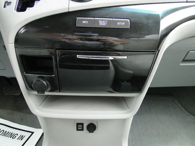 Toyota Sienna 2013 photo 54