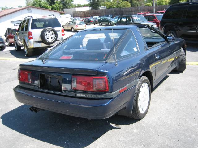 Toyota Supra 1987 photo 2