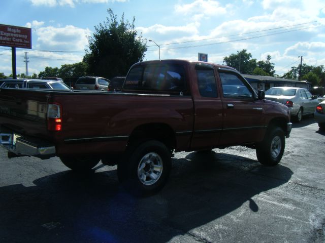 Toyota T100 1995 photo 2