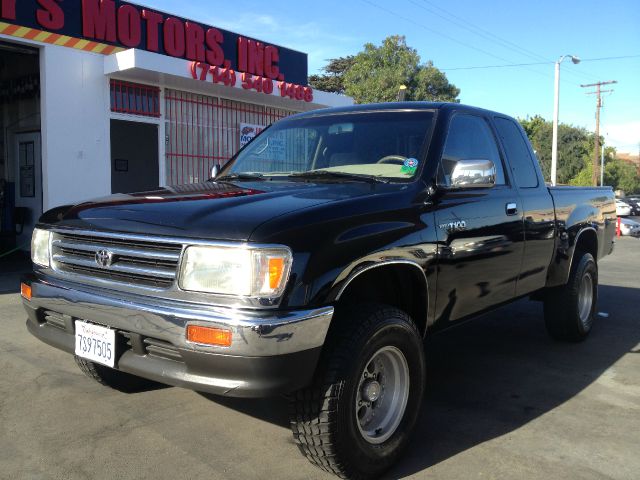 Toyota T100 1996 photo 1