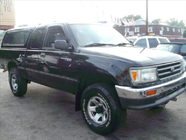 Toyota T100 1997 photo 2