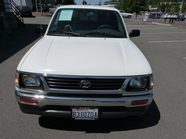 Toyota Tacoma 1996 photo 2