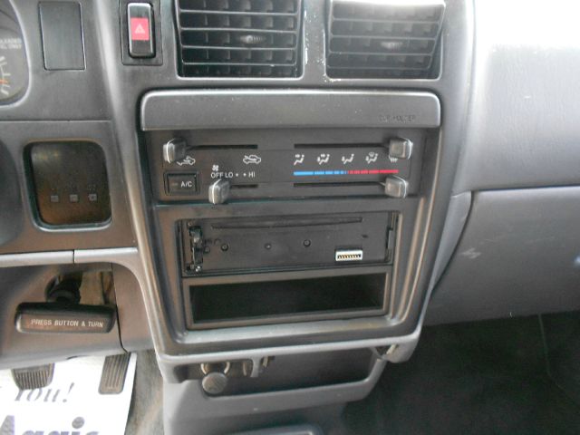 Toyota Tacoma 1997 photo 6