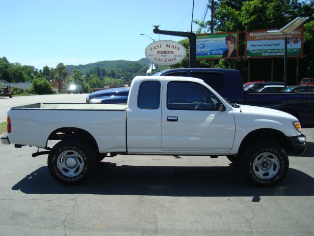 Toyota Tacoma 1998 photo 1