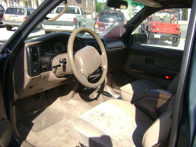 Toyota Tacoma 1998 photo 1