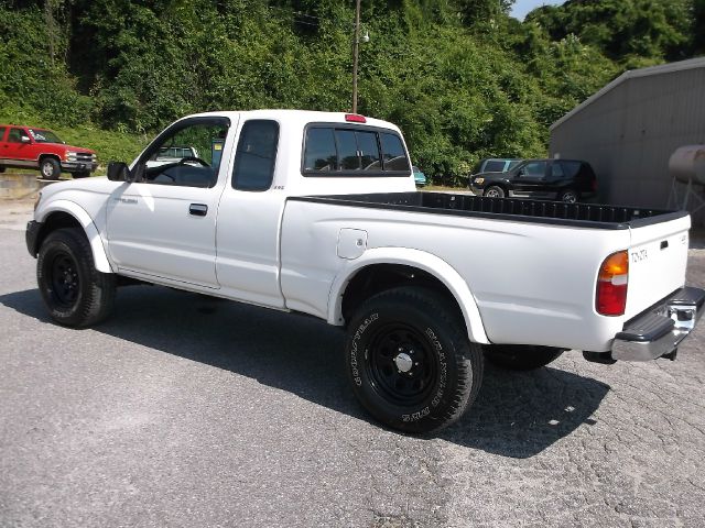 Toyota Tacoma 1998 photo 16