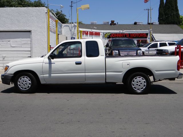 Toyota Tacoma FX4 Super Crew 4x4 Pickup Truck