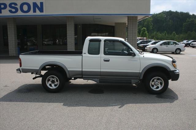 Toyota Tacoma 1998 photo 3