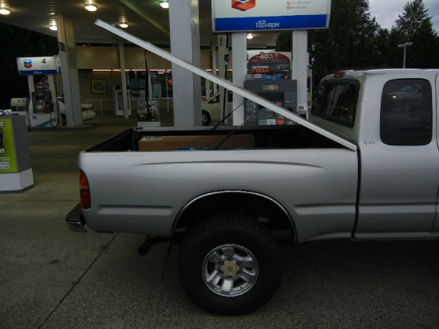 Toyota Tacoma 2000 photo 1