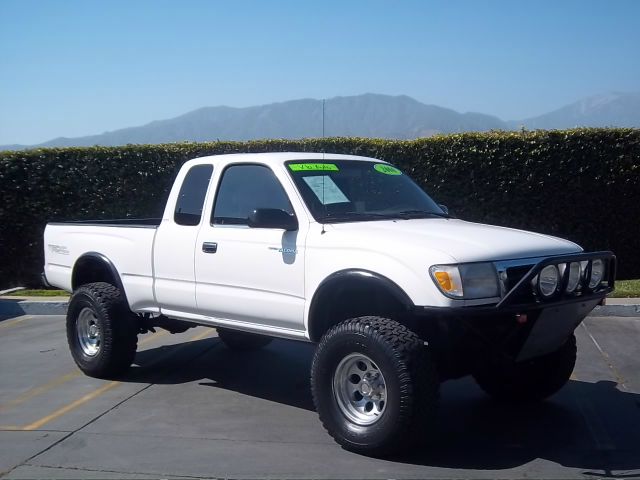 Toyota Tacoma 2000 photo 2