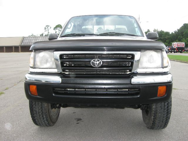 Toyota Tacoma 2000 photo 3