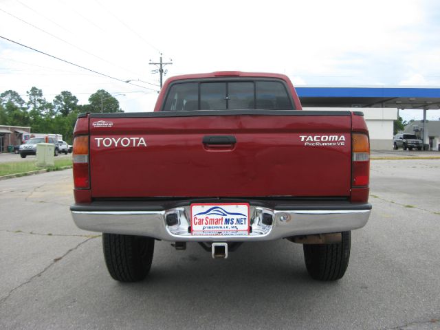 Toyota Tacoma 2000 photo 2