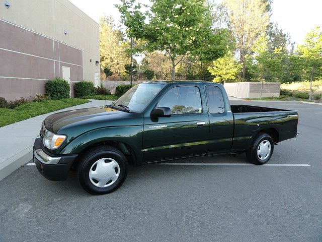 Toyota Tacoma 2000 photo 3