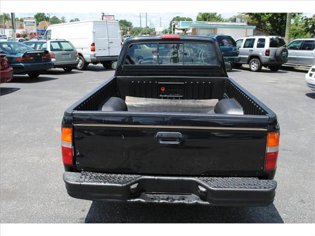 Toyota Tacoma 2000 photo 3