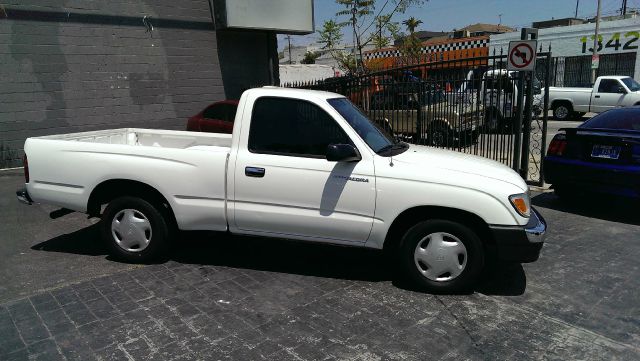 Toyota Tacoma 2000 photo 1