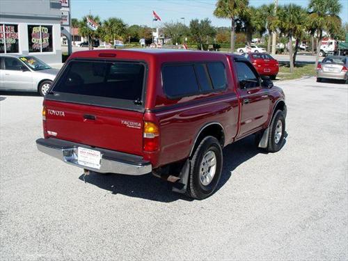 Toyota Tacoma 2000 photo 2