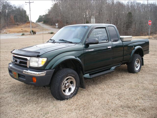 Toyota Tacoma 2000 photo 3