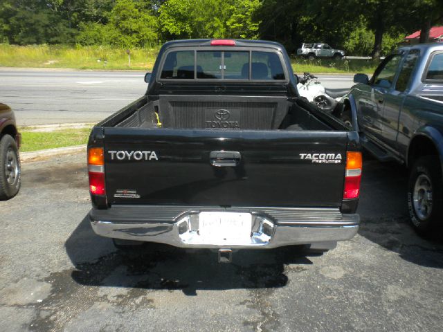 Toyota Tacoma 2000 photo 2