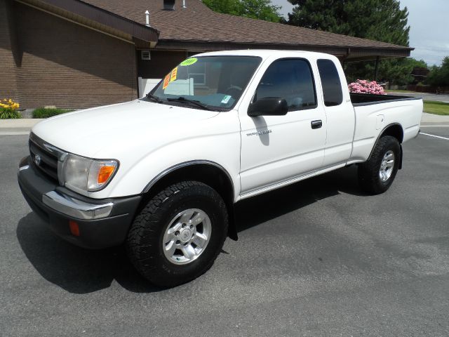 Toyota Tacoma 2000 photo 4