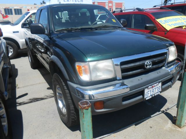 Toyota Tacoma 2000 photo 2