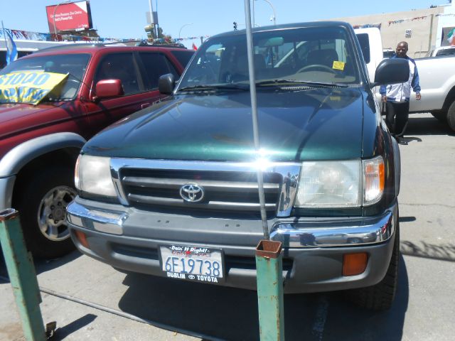 Toyota Tacoma 2000 photo 3