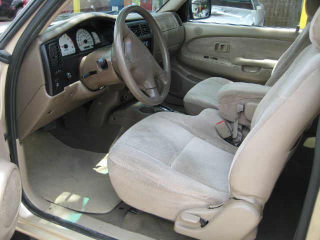 Toyota Tacoma 2001 photo 2