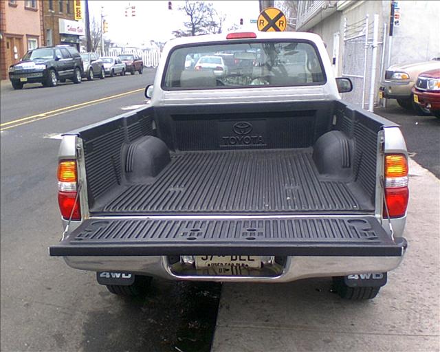 Toyota Tacoma 2001 photo 2