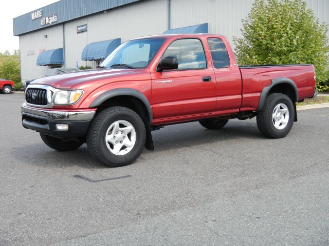 Toyota Tacoma XE SC Pickup Truck