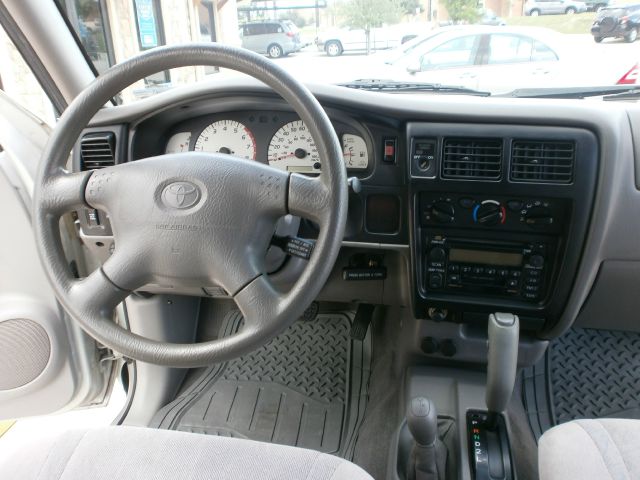 Toyota Tacoma 2001 photo 2