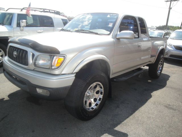 Toyota Tacoma V6 AUTO GLS Pickup Truck