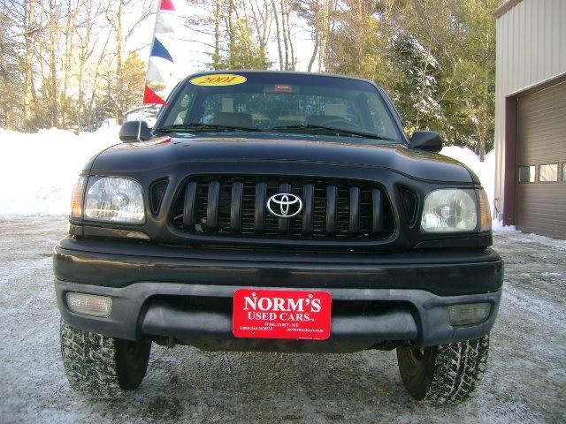 Toyota Tacoma Limited 5-passenger Pickup