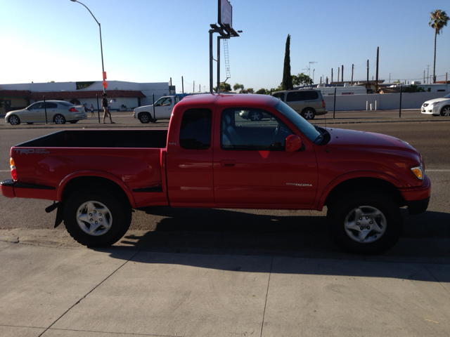 Toyota Tacoma SLT Laramie Big Horn Pickup Truck